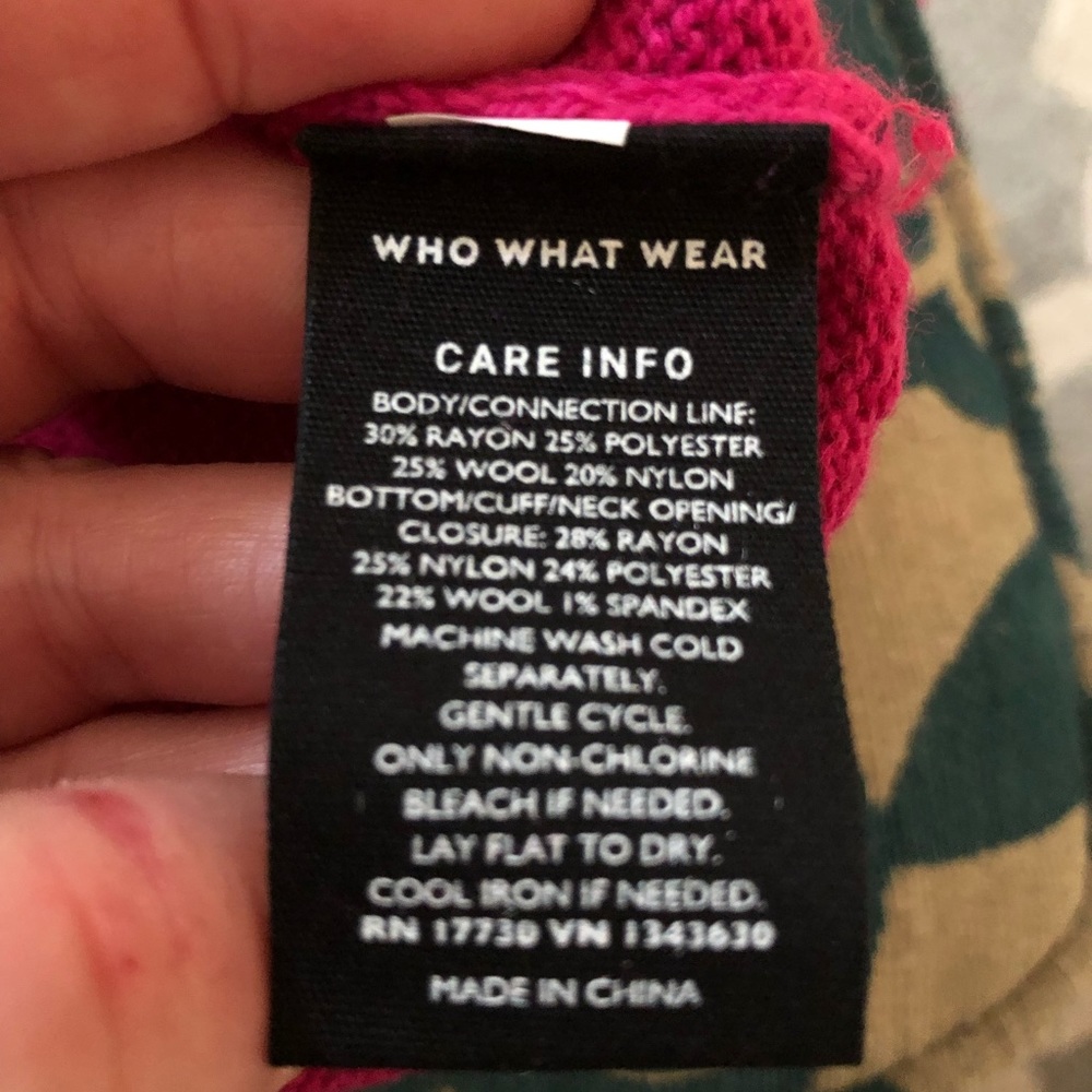NWT 🛍crop sweater in a beautiful fuchsia shade. - Picture 5 of 5